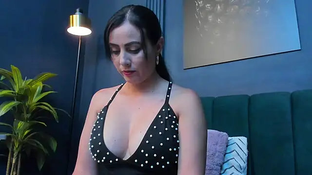 Snapshot of scarlet_edwars chatting on 25, 10, 2025 scarlet edwars online show from 25, 10, 2025