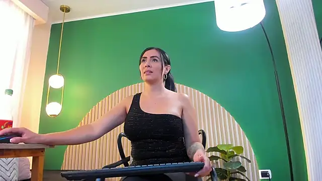 Snapshot of scarlet_edwars chatting on 14, 1, 2026 scarlet edwars online show from 14, 1, 2026