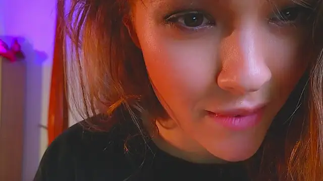 Snapshot of DemiDee chatting on 10, 12, 2024 DemiDee online show from 10, 12, 2024