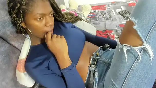 enyelsalas2 online show from 25, 11, 2025