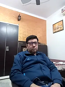 Snapshot of innocentboy1987 chatting on 6, 3, 2025 innocentboy1987 online show from 6, 3, 2025