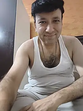 innocentboy1987 online show from 22, 7, 2026