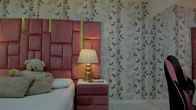 ArianaFranco online show from 6, 3, 2026