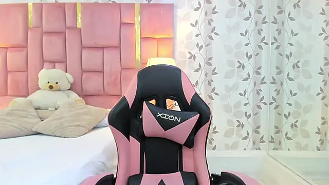 ArianaFranco online show from 15, 3, 2026