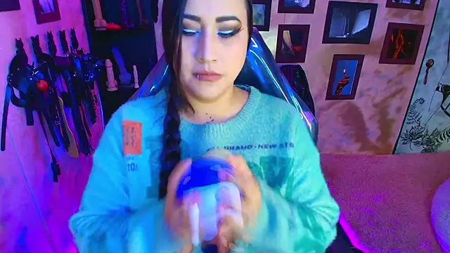 Snapshot of cherryy_bombshelll chatting on 5, 2, 2026 cherryy bombshelll online show from 5, 2, 2026