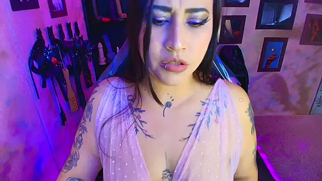 Snapshot of cherryy_bombshelll chatting on 10, 2, 2026 cherryy bombshelll online show from 10, 2, 2026