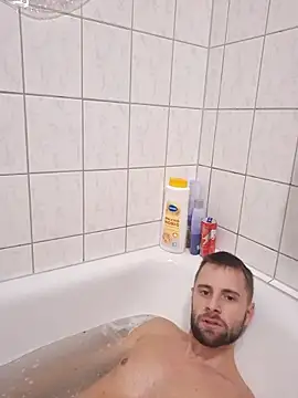 ademandjulia online show from 3, 12, 2025