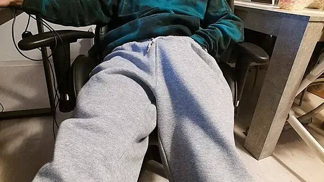 ademandjulia online show from 21, 3, 2026