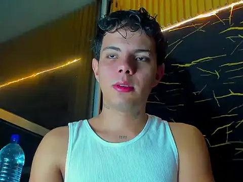 Snapshot of Alessandro_1610 chatting on 7, 6, 2026 Alessandro 1610 online show from 7, 6, 2026