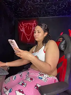 Carola-Ross online show from 8, 3, 2025