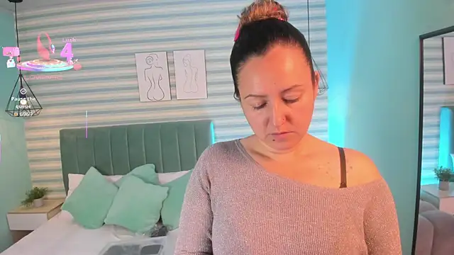 abby apple online show from 8, 11, 2025