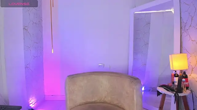 Emylyjonhs online show from 16, 4, 2026