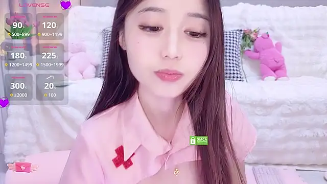 Snapshot of AsiaElf chatting on 18, 11, 2025 AsiaElf online show from 18, 11, 2025