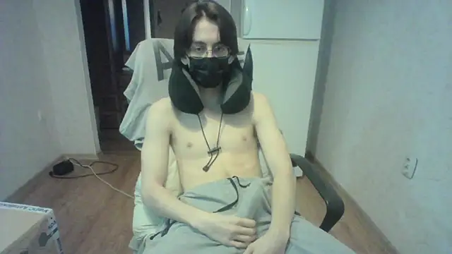 Snapshot of that_handsome_boy chatting on 18, 2, 2025 that handsome boy online show from 18, 2, 2025