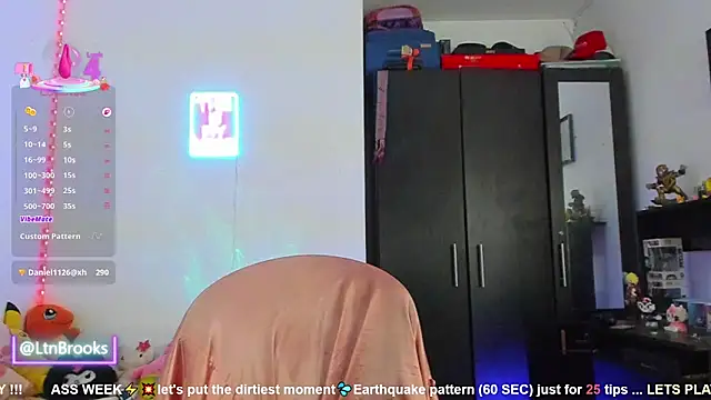 Annaa Brooks online show from 12, 10, 2025