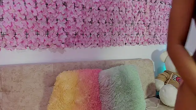 Lynda Bonnie online show from 25, 10, 2025