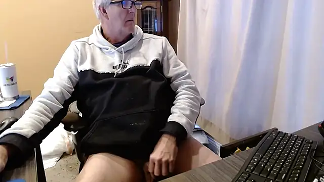 Snapshot of olderandwiser2 chatting on 13, 2, 2025 olderandwiser2 online show from 13, 2, 2025