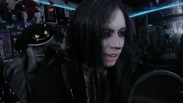 Snapshot of rotten_dreams chatting on 7, 10, 2025 rotten dreams online show from 7, 10, 2025