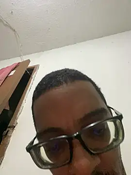 Diegodelicia online show from 15, 4, 2026