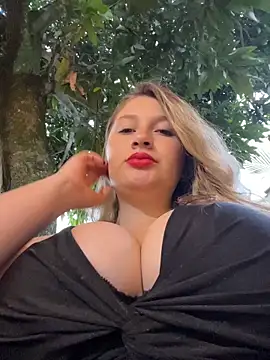 Snapshot of aurora_coldd chatting on 13, 5, 2026 aurora coldd online show from 13, 5, 2026