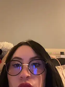 ValentinaOrtiz3 online show from 7, 3, 2026