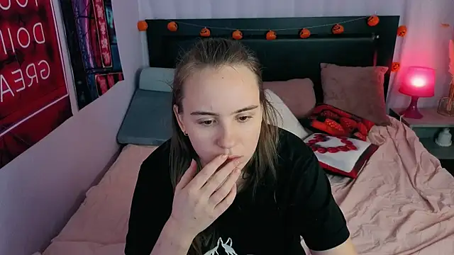 Lika 0ne online show from 14, 11, 2025