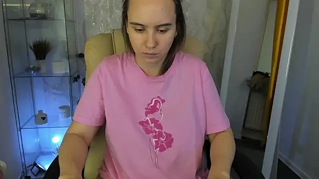 Lika 0ne online show from 3, 12, 2025