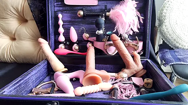 Snapshot of Chanel_Noire chatting on 5, 3, 2025 Chanel Noire online show from 5, 3, 2025