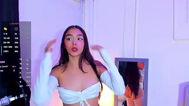 lanna brunette online show from 6, 4, 2026