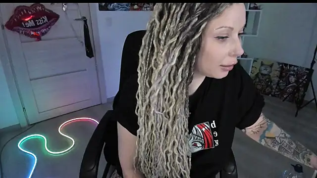 HoneySallyMoore online show from 6, 4, 2026