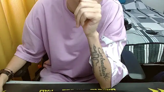 Snapshot of duo_peludoo chatting on 5, 2, 2026 duo peludoo online show from 5, 2, 2026