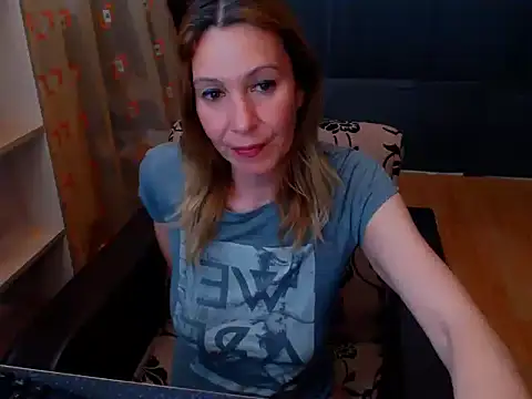 Snapshot of hannaha chatting on 6, 4, 2026 hannaha online show from 6, 4, 2026