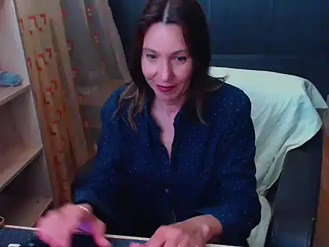 Snapshot of hannaha chatting on 22, 4, 2026 hannaha online show from 22, 4, 2026