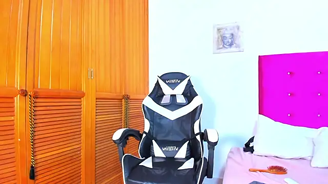 Snapshot of angel_starxx chatting on 20, 2, 2025 angel starxx online show from 20, 2, 2025