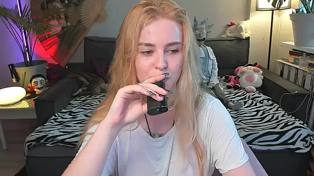 Snapshot of Alexa_Pirs chatting on 7, 7, 2026 Alexa Pirs online show from 7, 7, 2026