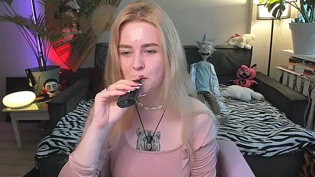 Snapshot of Alexa_Pirs chatting on 19, 7, 2026 Alexa Pirs online show from 19, 7, 2026