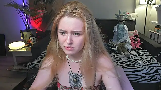 Snapshot of Alexa_Pirs chatting on 22, 7, 2026 Alexa Pirs online show from 22, 7, 2026