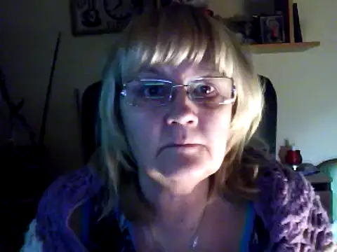 Snapshot of Violet5364 chatting on 3, 3, 2025 Violet5364 online show from 3, 3, 2025