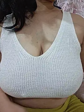 Snapshot of Jassi_Does chatting on 2, 3, 2026 Jassi Does online show from 2, 3, 2026