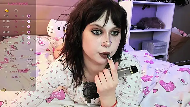 Snapshot of marynixoxo chatting on 5, 2, 2026 marynixoxo online show from 5, 2, 2026