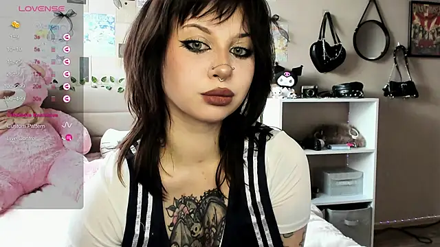 Snapshot of marynixoxo chatting on 15, 2, 2026 marynixoxo online show from 15, 2, 2026