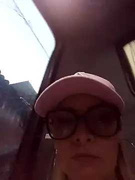 Snapshot of CandieGilson__ chatting on 4, 10, 2025 CandieGilson   online show from 4, 10, 2025