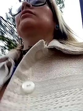 Snapshot of CandieGilson__ chatting on 17, 10, 2025 CandieGilson   online show from 17, 10, 2025