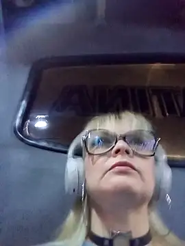 Snapshot of CandieGilson__ chatting on 19, 3, 2026 CandieGilson online show from 19, 3, 2026