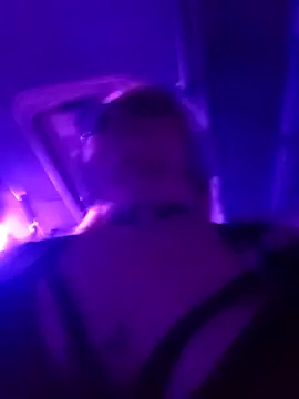 Snapshot of CandieGilson__ chatting on 8, 4, 2026 CandieGilson online show from 8, 4, 2026