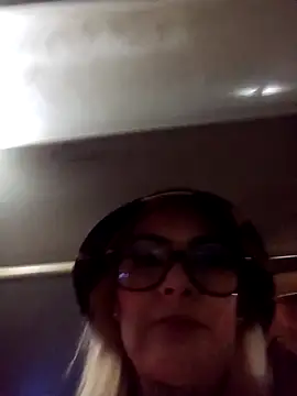 Snapshot of CandieGilson__ chatting on 10, 4, 2026 CandieGilson online show from 10, 4, 2026