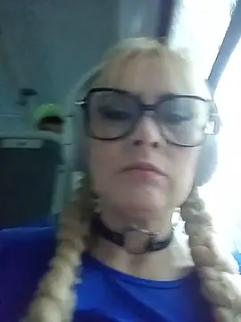 Snapshot of CandieGilson__ chatting on 28, 5, 2026 CandieGilson online show from 28, 5, 2026