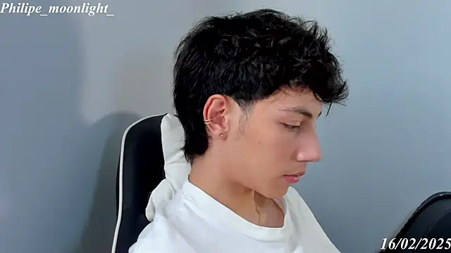 Snapshot of philipe_moonlight_ chatting on 16, 2, 2025 philipe moonlight online show from 16, 2, 2025