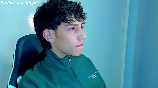 Snapshot of philipe_moonlight_ chatting on 25, 2, 2025 philipe moonlight online show from 25, 2, 2025