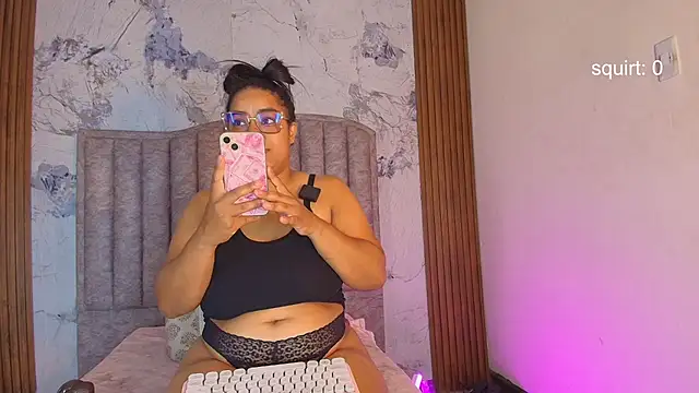 Snapshot of kendrakaramelo chatting on 22, 11, 2025 kendrakaramelo online show from 22, 11, 2025